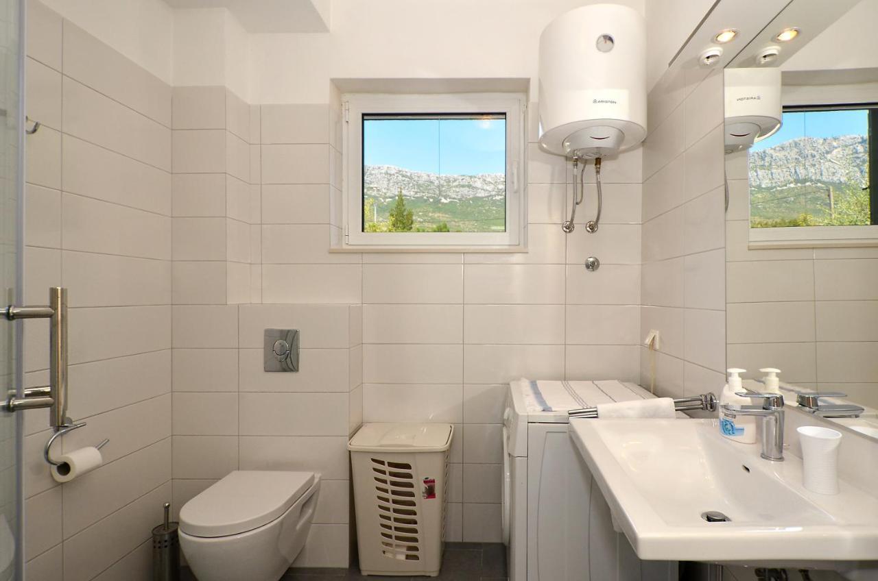 Holiday Home Nevera Kastela Exterior photo