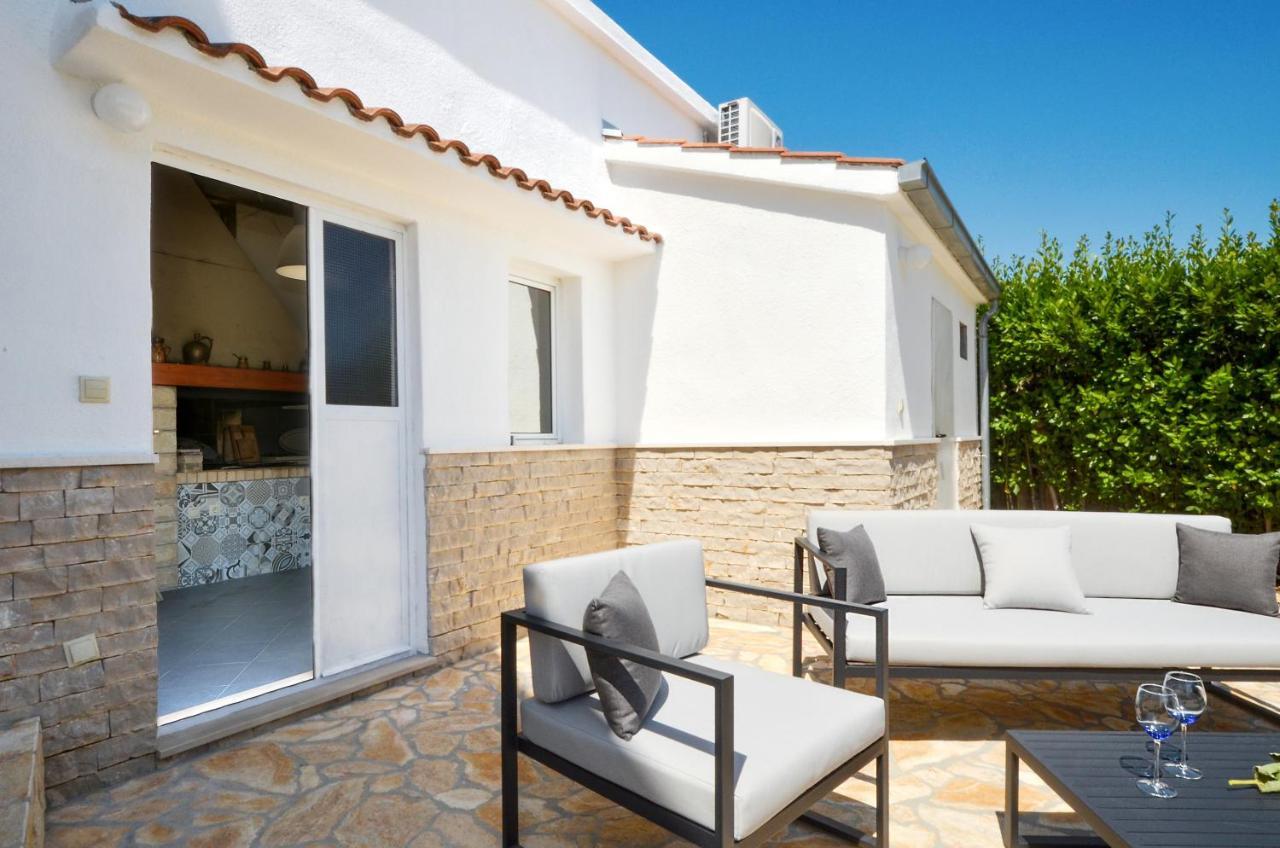 Holiday Home Nevera Kastela Exterior photo
